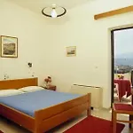 Hotel Chrispy Living Ex Nefeli