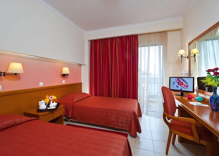 Отель Chrispy Living Ex Nefeli 3*