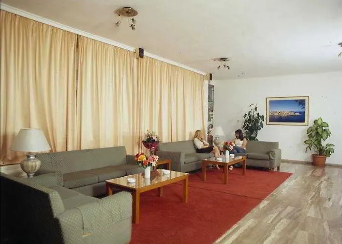 Chrispy Living Ex Nefeli Ханья