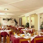 Chrispy Living Ex Nefeli Готель 3*