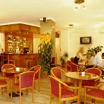 Готель Chrispy Living Ex Nefeli 3*