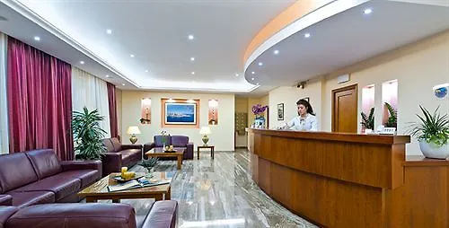 Chrispy Living Ex Nefeli