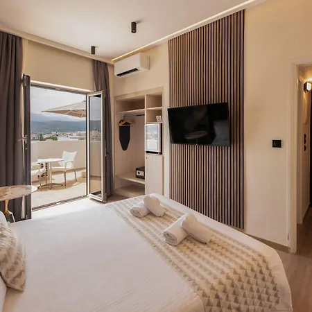 Chrispy Living Ex Nefeli Otel