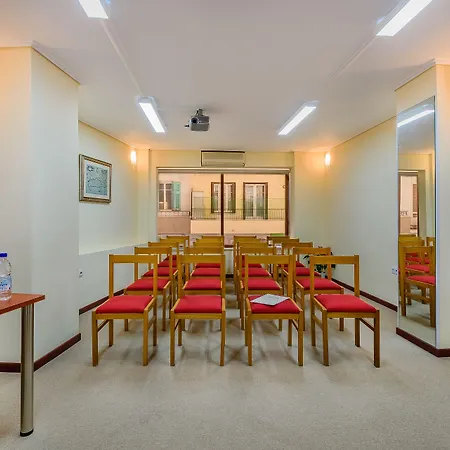 尼菲力酒店 干尼亞