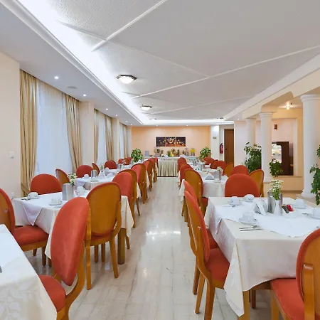 尼菲力酒店 干尼亞