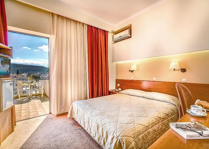 Chrispy Living Ex Nefeli 酒店 3*